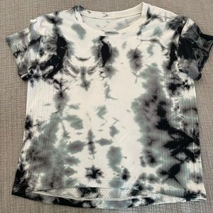 Lululemon crop tie dye tee - Size 8